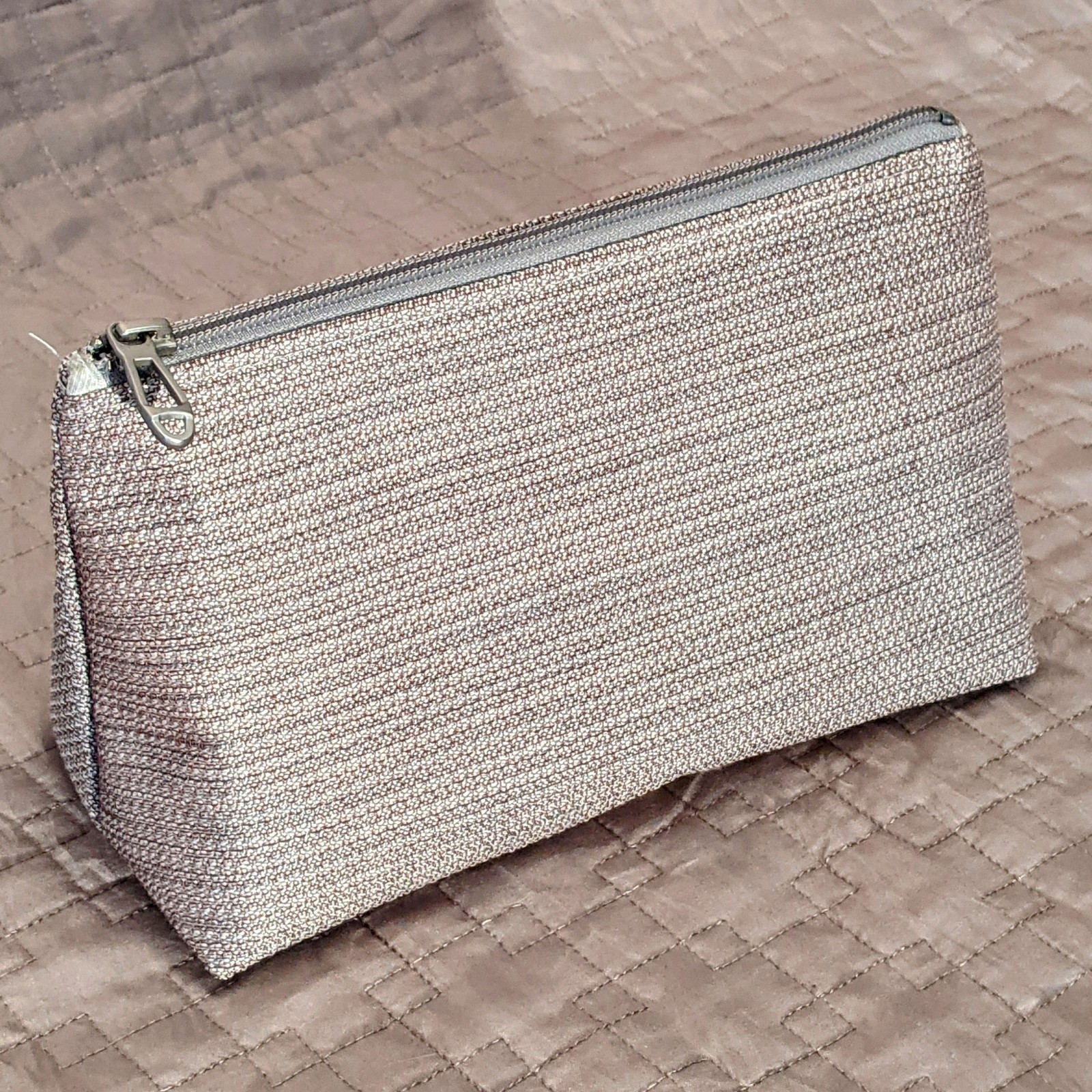 Bag: Make-up bag - Image 6