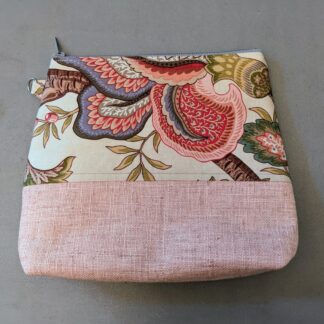 Bag: The Essential Pouch