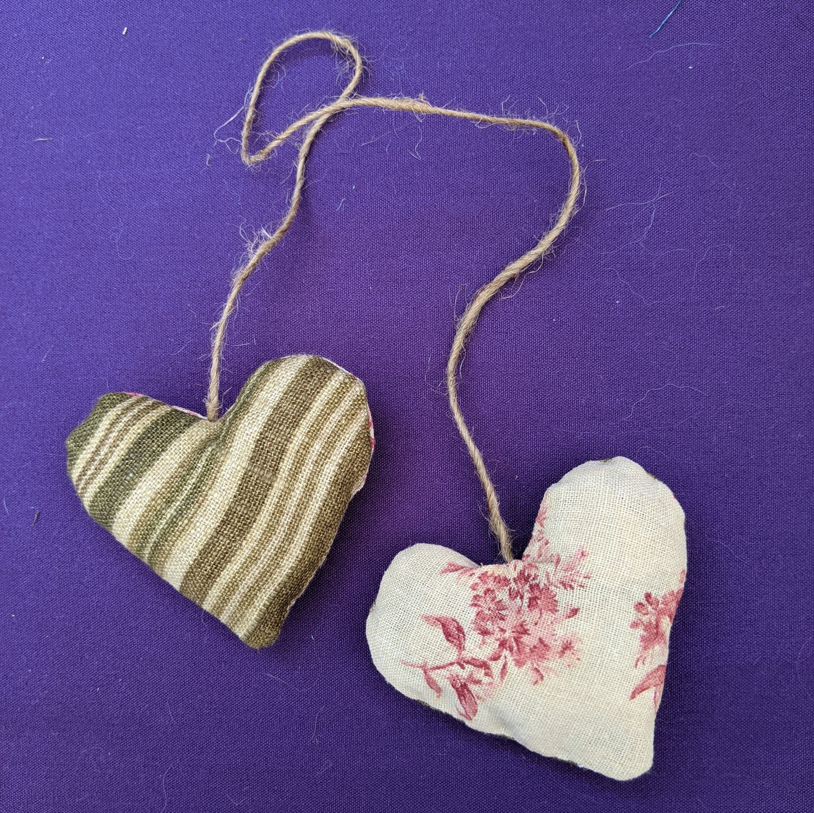 Hearts, hanging - Image 15
