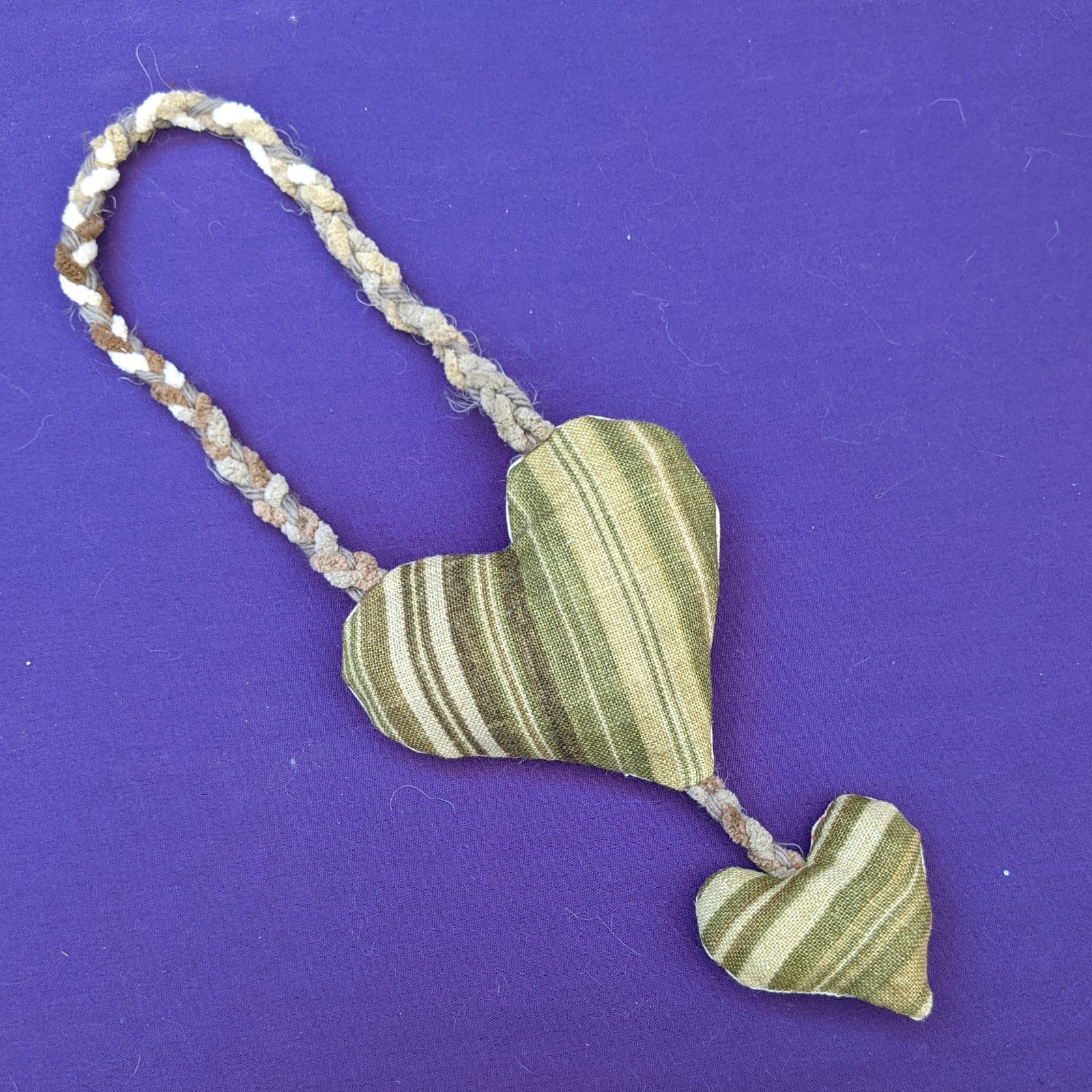 Hearts, hanging - Image 13