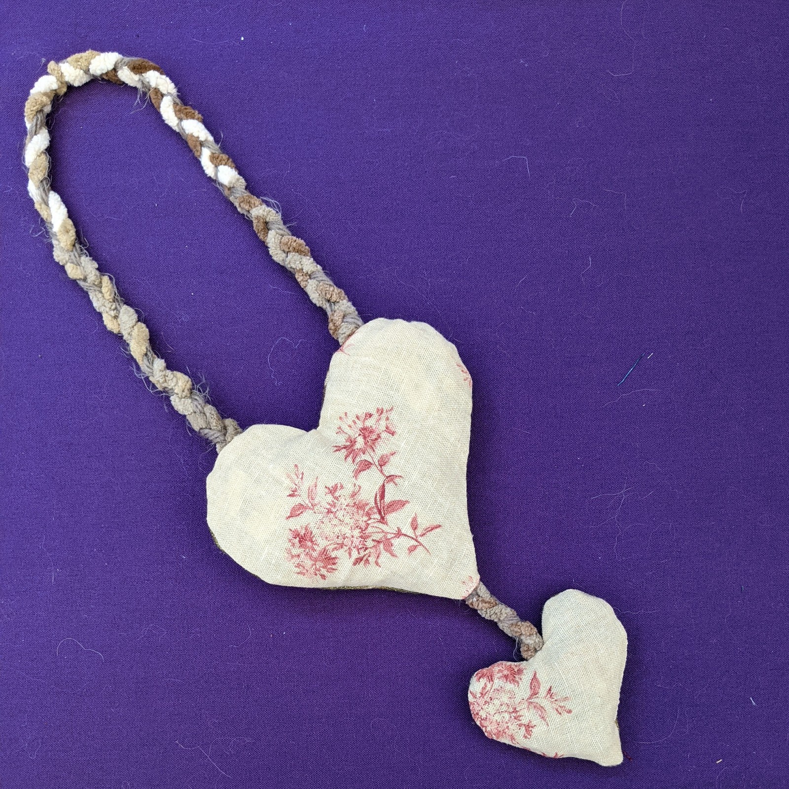 Hearts, hanging - Image 14
