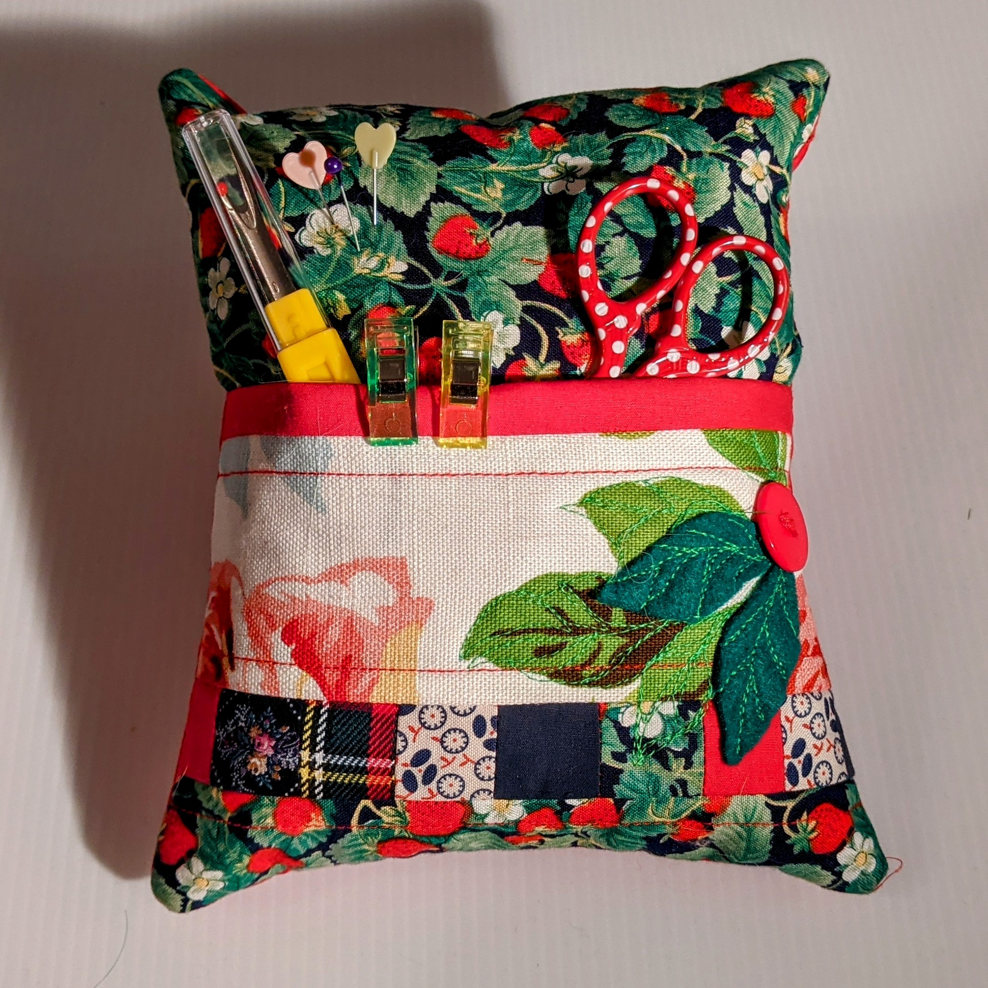 Pillow Pocket Pincushion Sewing Kit - Image 8