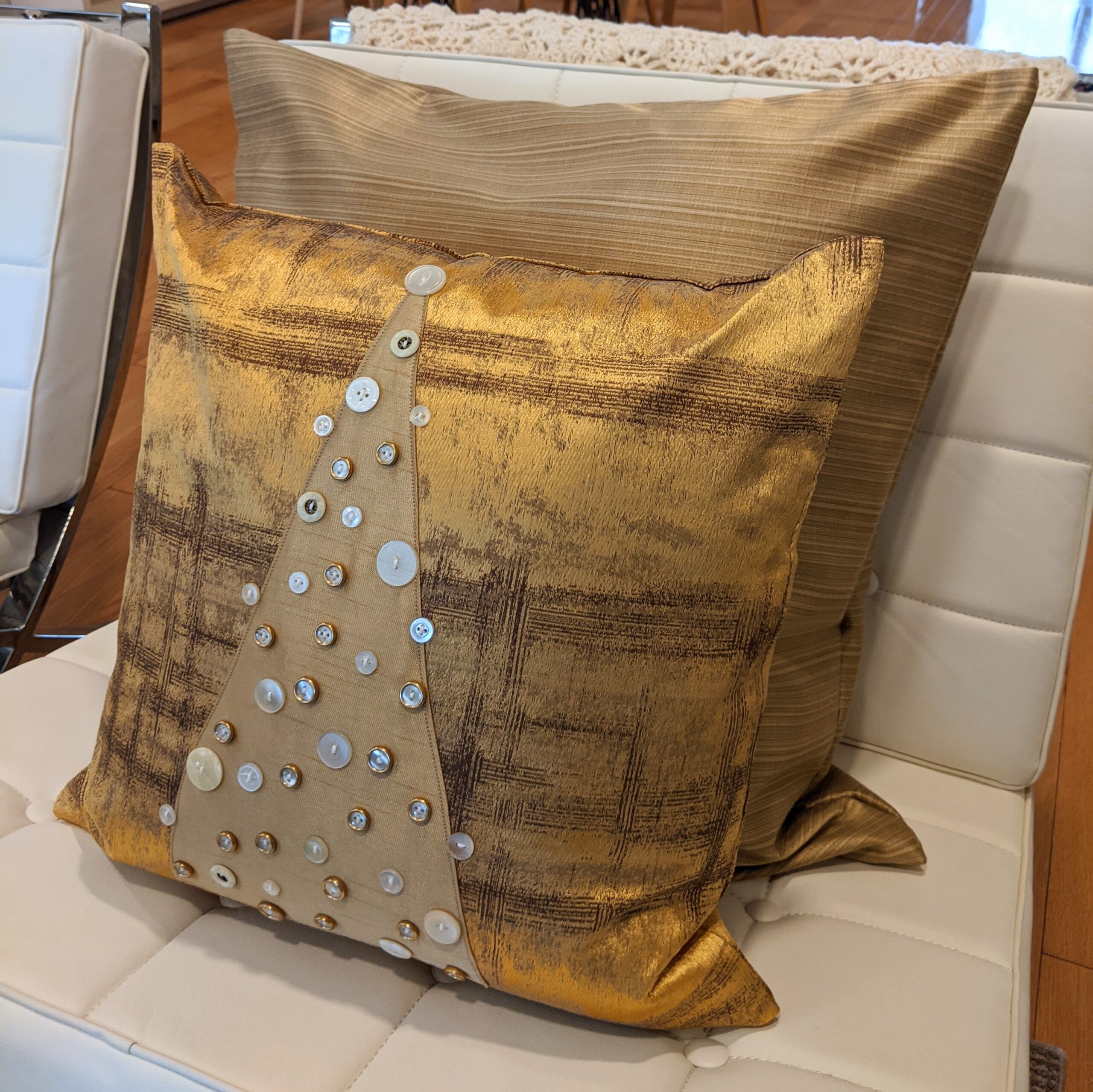 Euro Cushion: Euro antique gold pair of cushion covers - Image 2