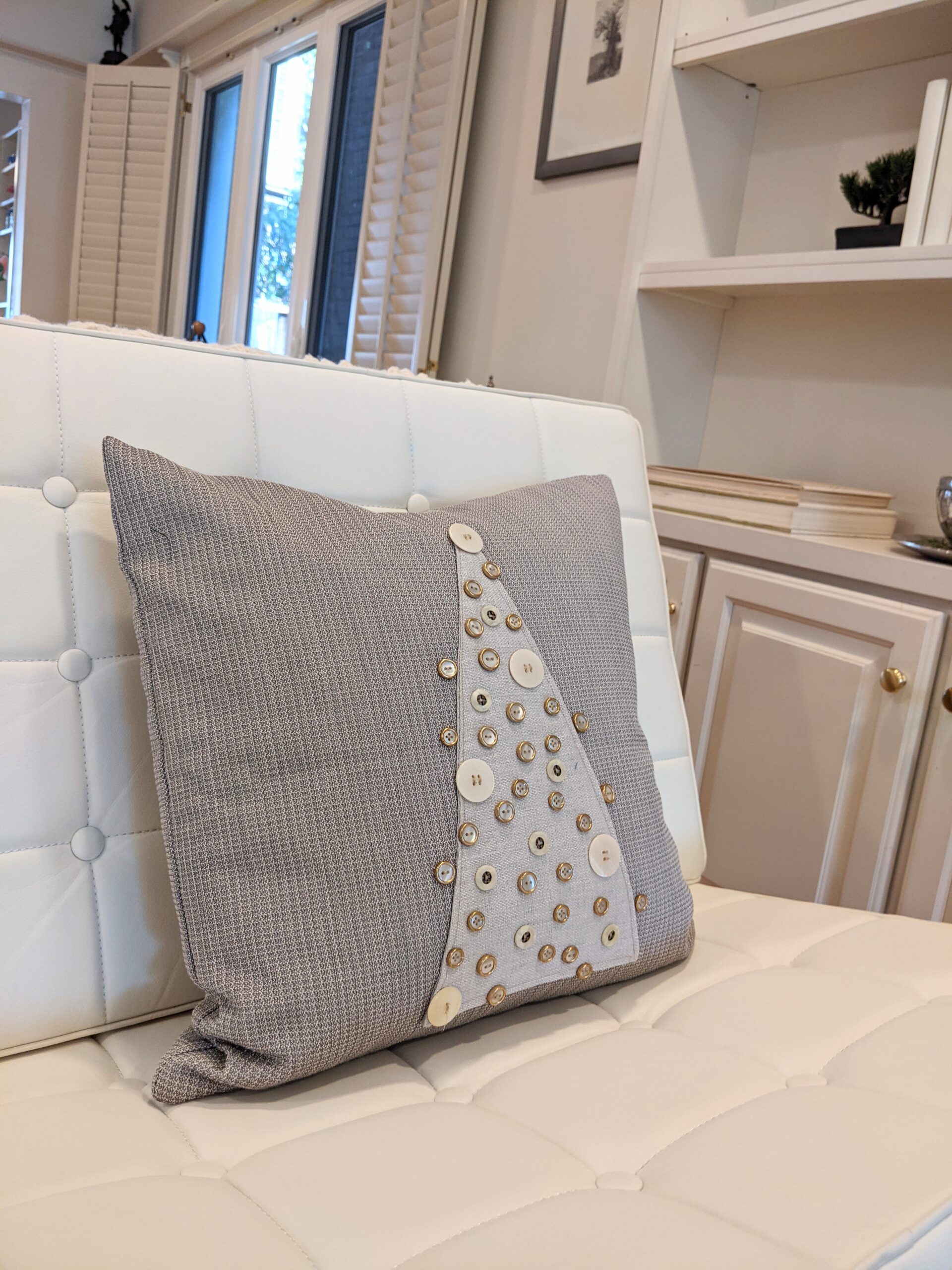 Cushion: Holiday tree with buttons cushion PAIR - Image 5
