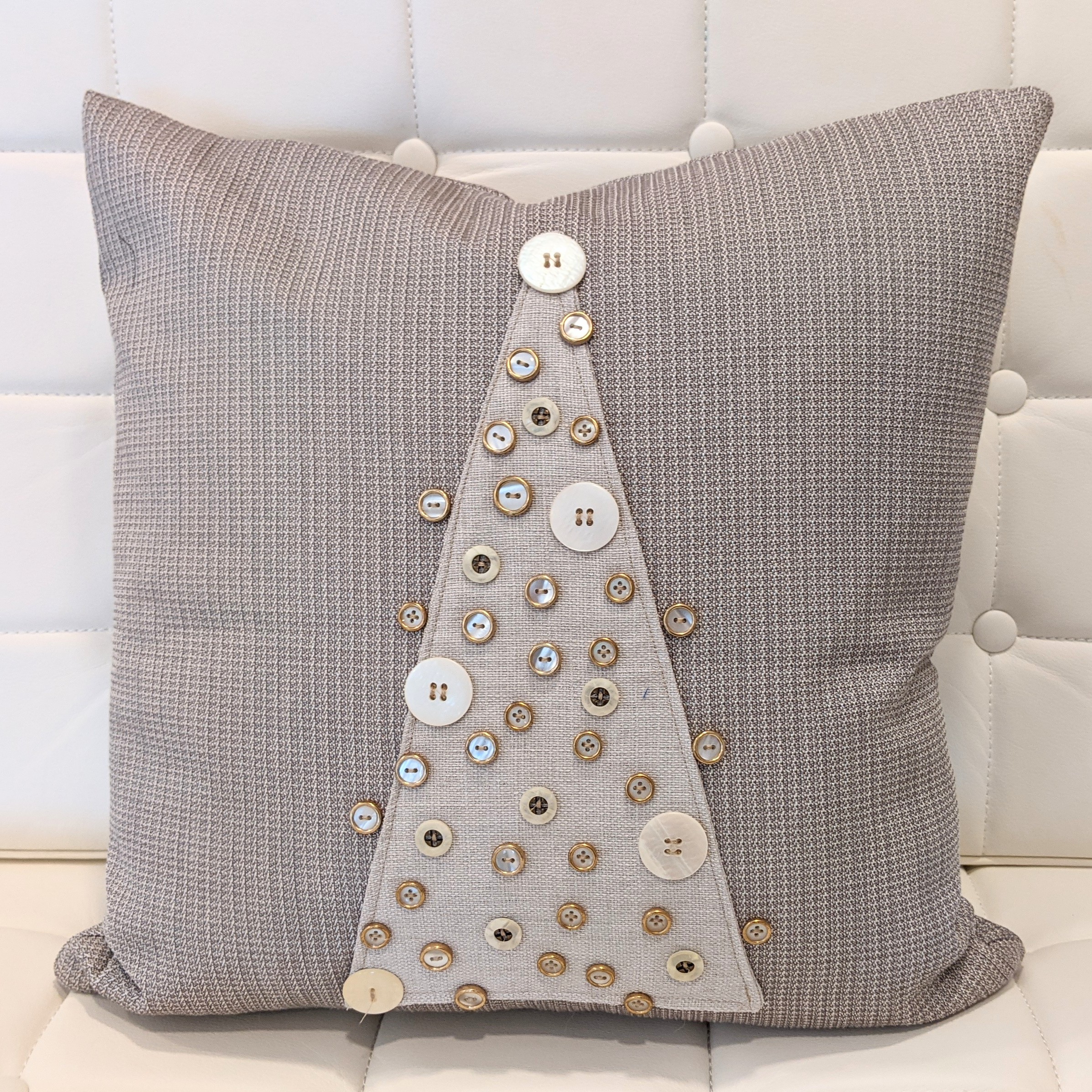 Cushion: Holiday tree with buttons cushion PAIR