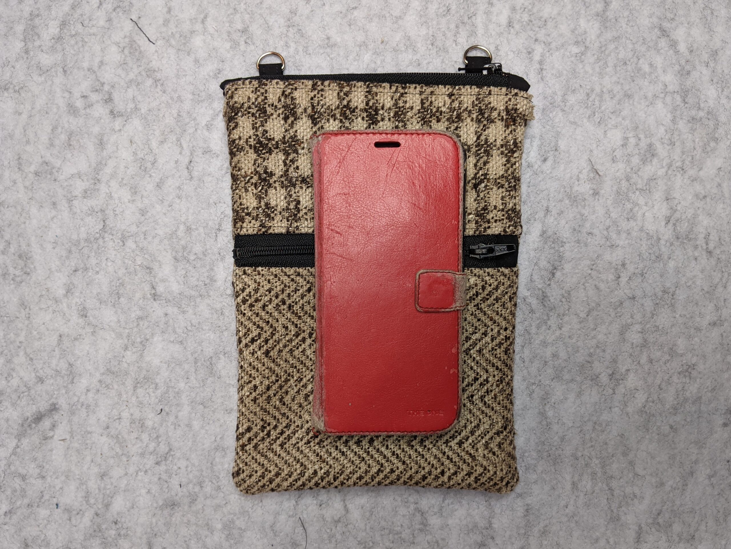 Bag: cross body cell phone bag - Image 12